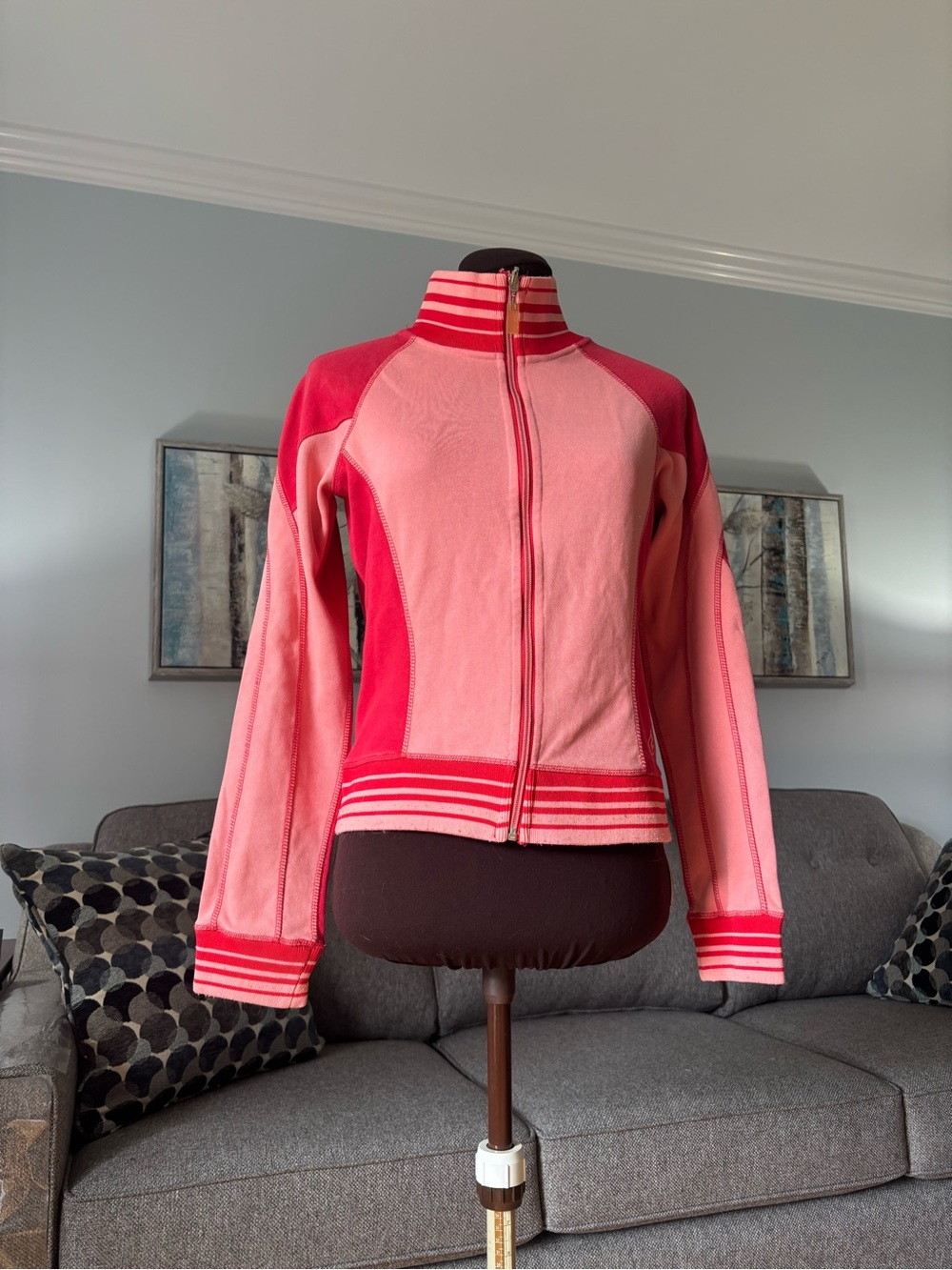Y2K GROGGY Pink Zip-Up Sweatshirt